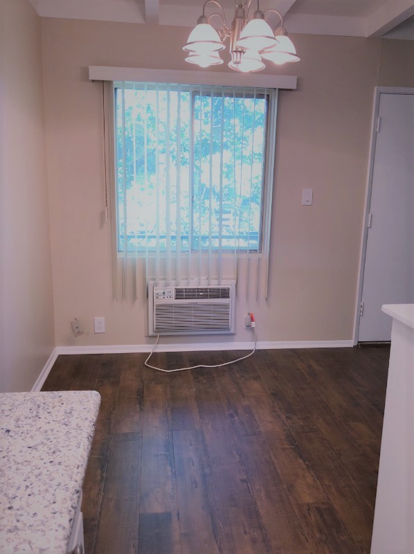 Dining room - 6121 Whitsett Ave