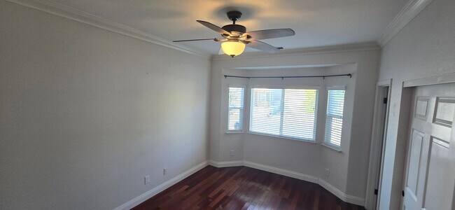Building Photo - Charming single story home