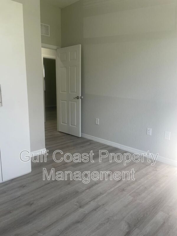 Building Photo - 1926 Marlay Ave