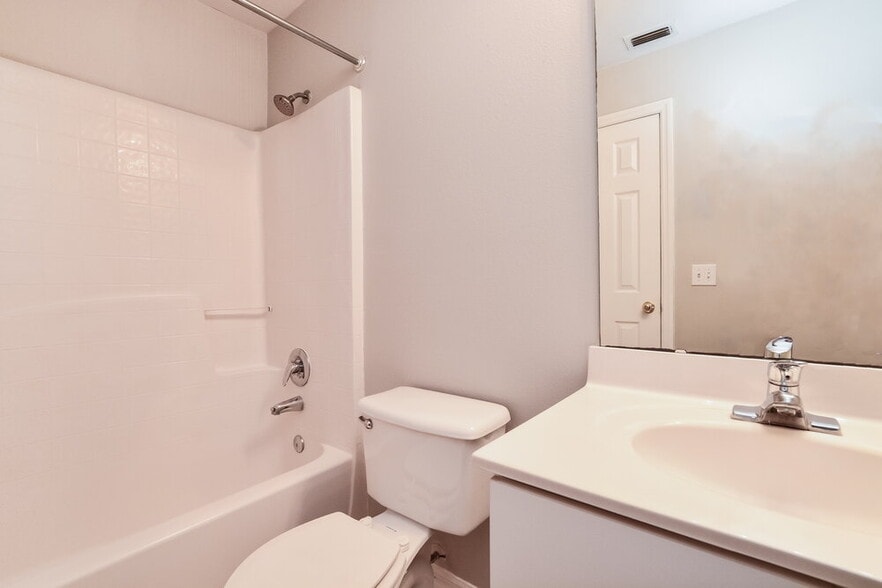Building Photo - 1137 Amanda Kay Cir