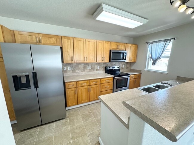 Primary Photo - Rarely available 3/2.5 townhome in Kapolei!