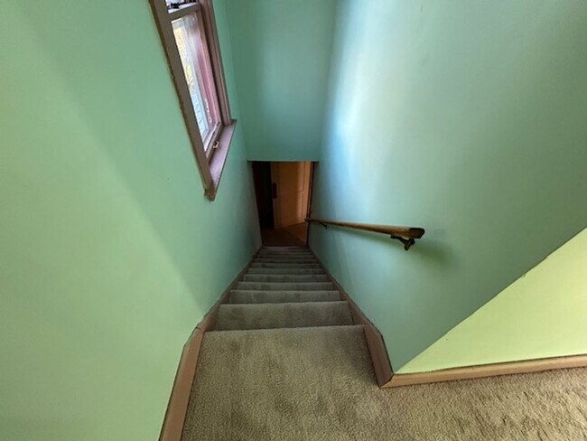 Building Photo - 2 Bed- 1 Bath Single Family Home in Elyria