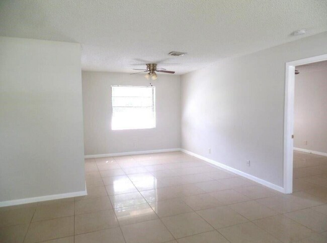 Building Photo - 951 Citrus Pl
