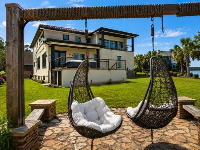 Building Photo - WELCOME TO LAKE MURRAY'S PARADISE