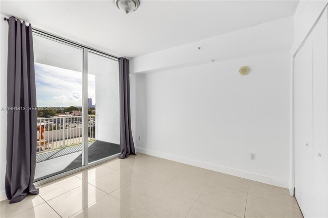 Building Photo - 3180 SW 22nd St