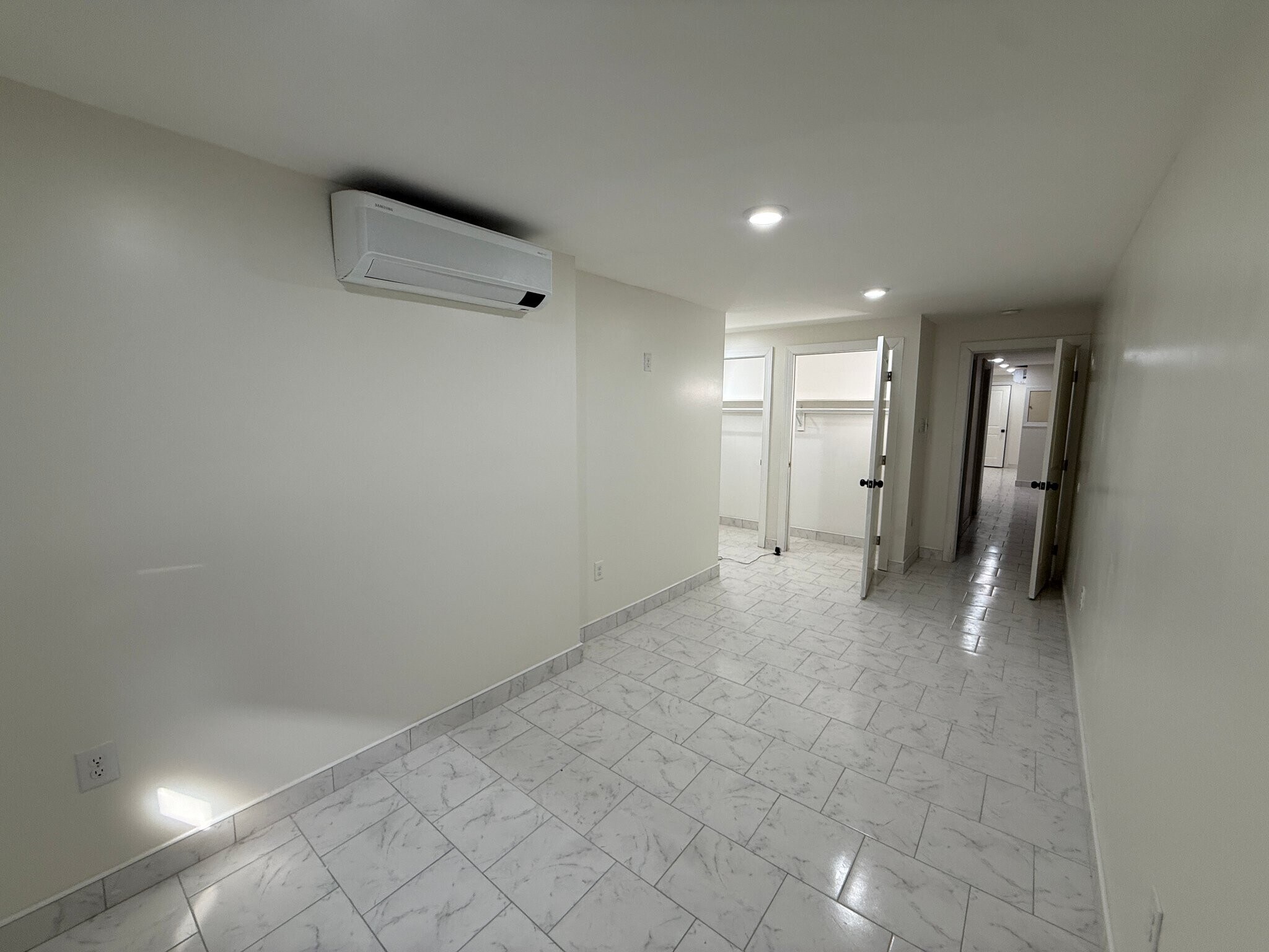 Building Photo - 1110 S 54th St