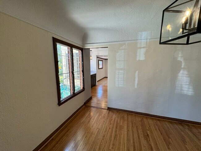 Building Photo - 2501 Eucalyptus Ave