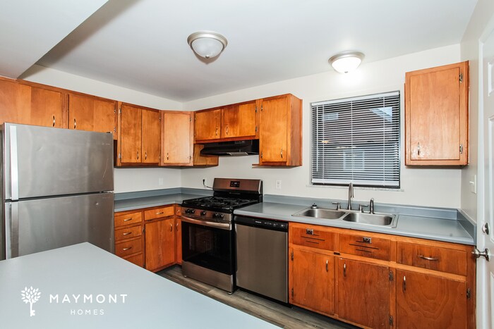 Building Photo - 9753 Woodmill Ln