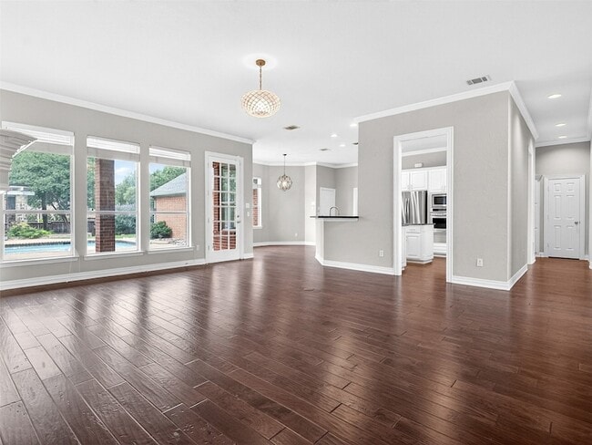 Building Photo - 1210 Forest Hills Dr