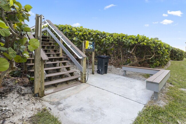 Building Photo - 9940 S Ocean Dr