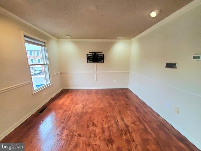 Building Photo - 742 S Granada St