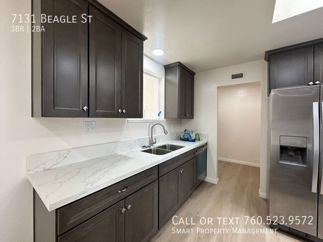 Building Photo - 7131 Beagle St
