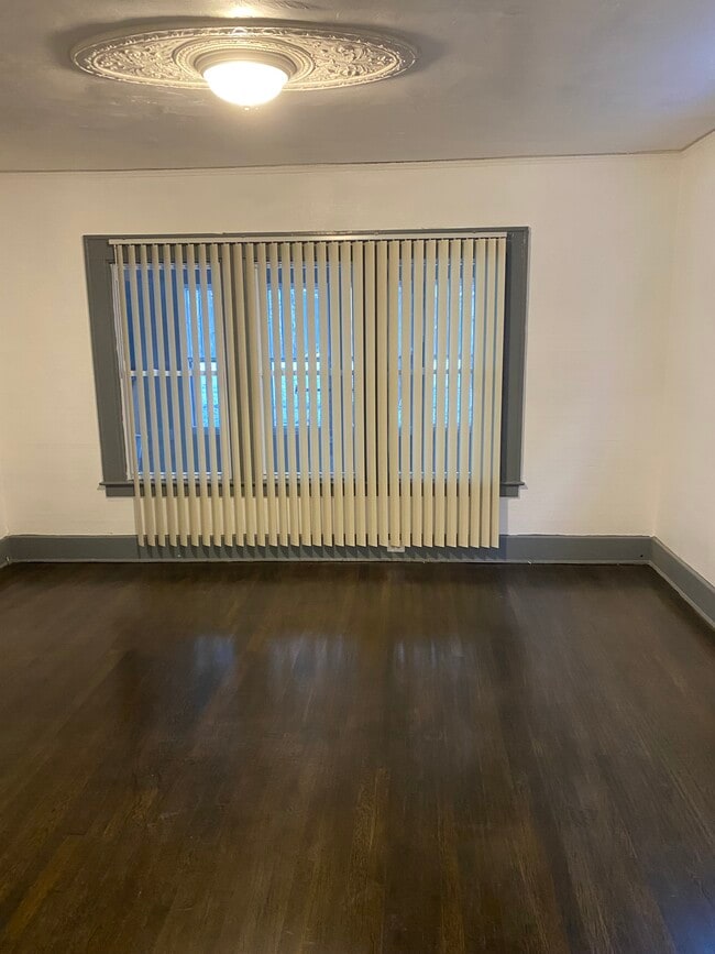 Building Photo - 2976 Hogarth St