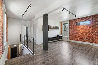Building Photo - 2531 Curtis Street