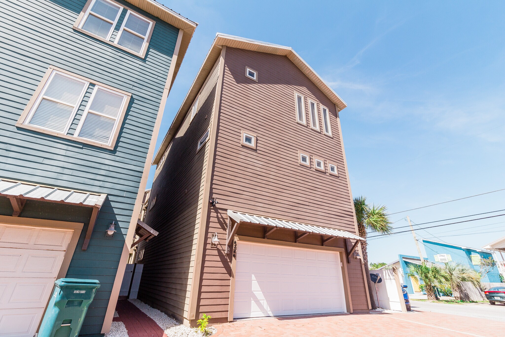 Building Photo - 6226 Thomas Dr