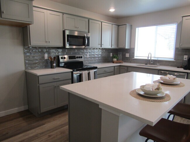 Building Photo - 11470 W Allegro St