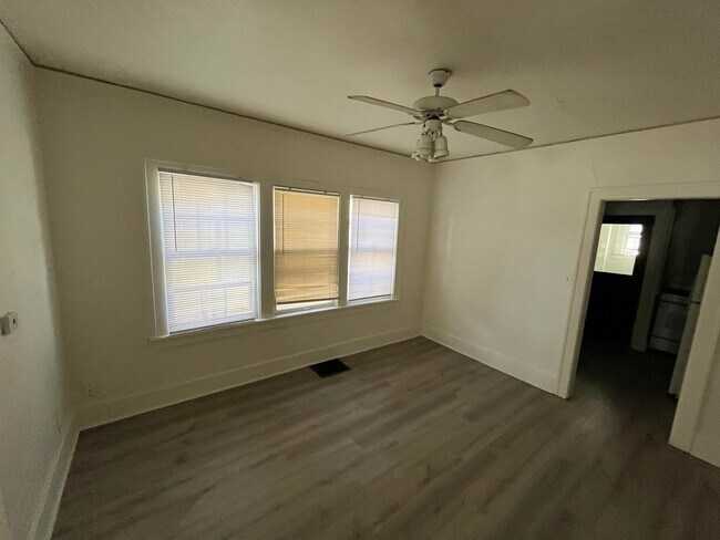 Building Photo - 2011-13 Pierce St