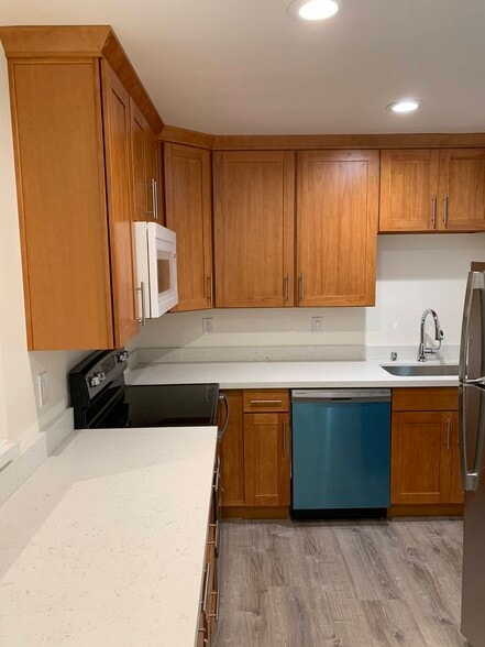 Building Photo - 19309 40th Ave W