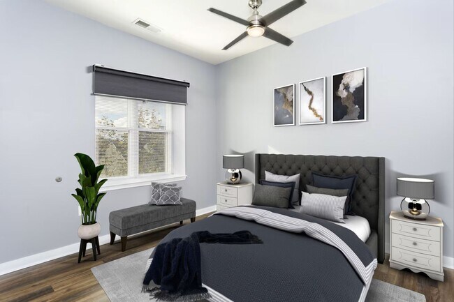 Building Photo - 301 W Franklin St