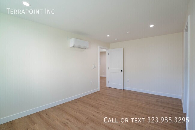 Building Photo - 1034 Westmoreland Ave