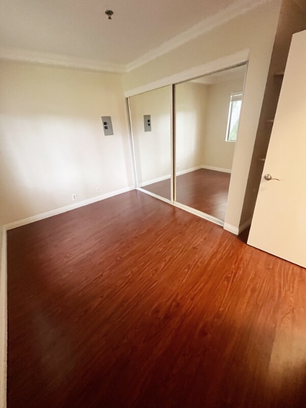 Building Photo - 248 W Avenida Palizada