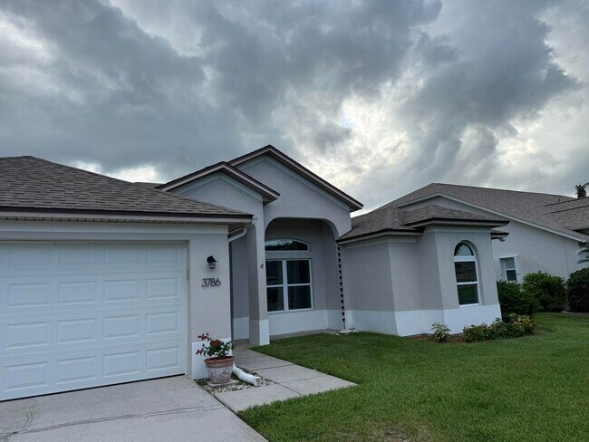 Building Photo - 3786 Sierra Dr