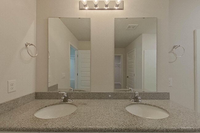 Building Photo - 4702 Malay Cir