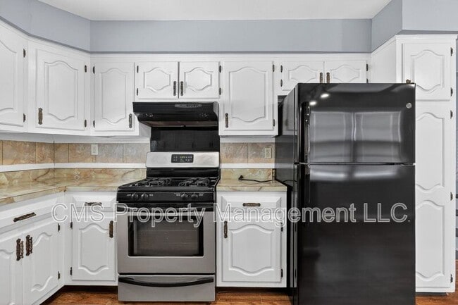 Building Photo - 77 Marsh Ave