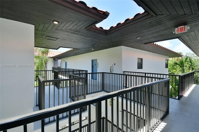 Building Photo - 55 Ocean Ln Dr