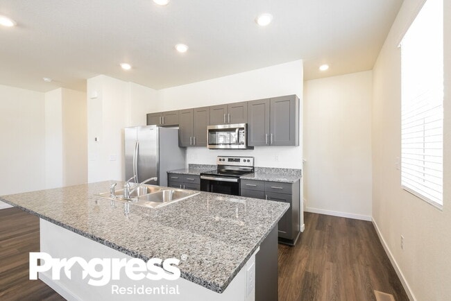 Building Photo - 13438 Oneida Ln