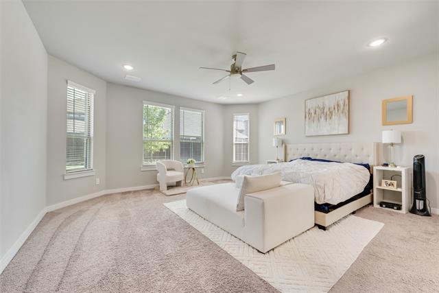 Building Photo - 211 Coyote Creek Dr