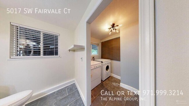 Building Photo - 5017 SW Fairvale Ct