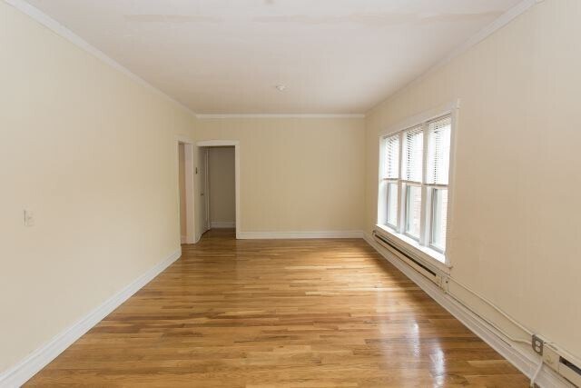 Building Photo - 631 W Barry Ave