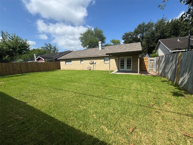 Building Photo - 3831 Addicks Clodine Rd