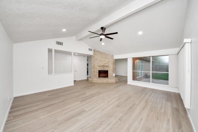 Building Photo - 17310 Pastoria Dr