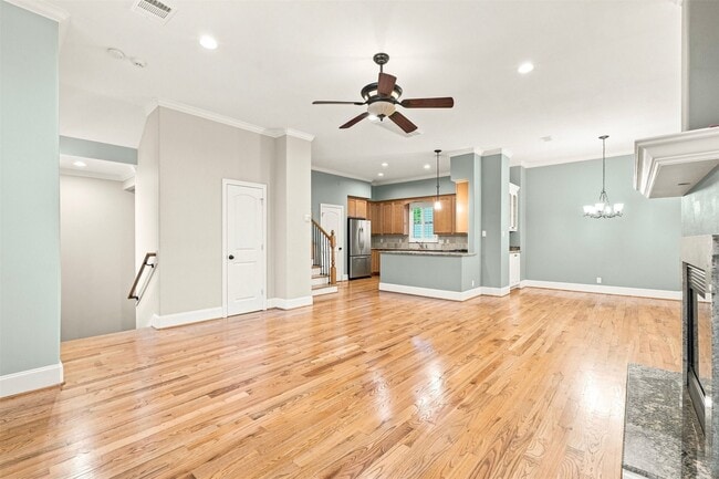 Building Photo - 1714 Ovid St