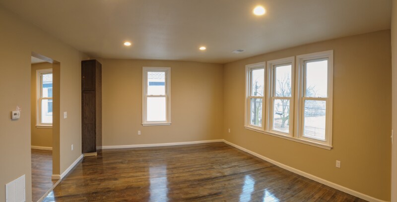 Building Photo - 1834 N Arlington Pl