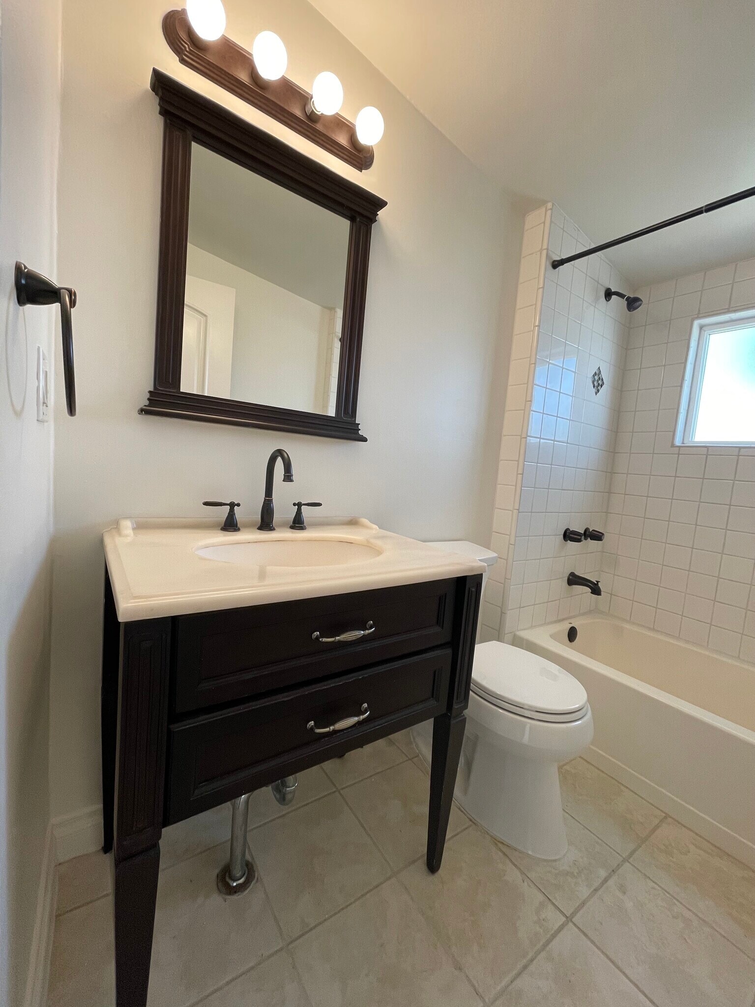 Building Photo - 5013 W 142nd St