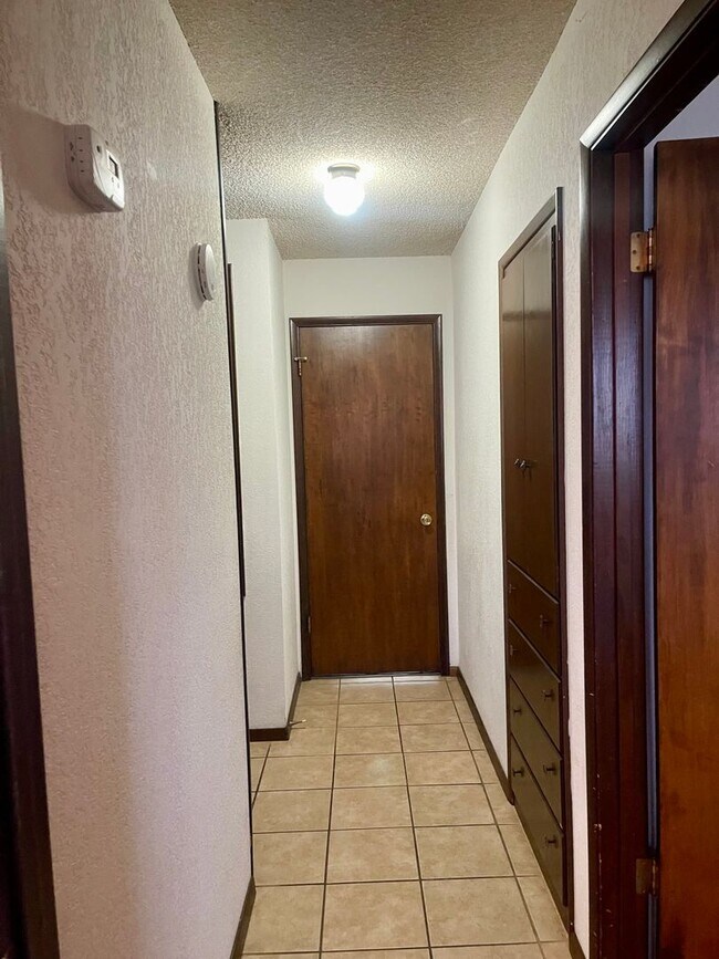 Building Photo - CHARMING 3 BED 2 BATH HOUSE WITH NEW HVAC, ROOF & LARGE FENCED BACKYARD