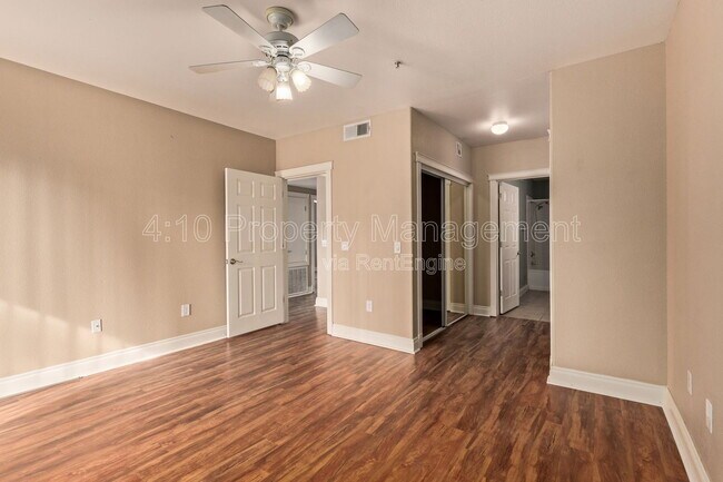 Building Photo - 15095 N Thompson Peak Pkwy