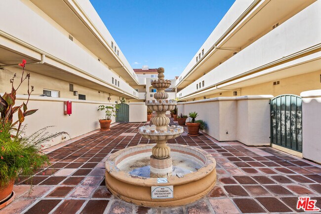 Building Photo - 5500 Torrance Blvd