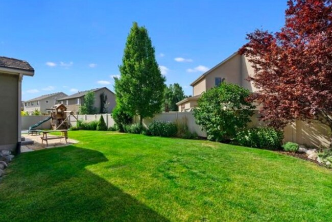 Building Photo - BEAUTIFUL HOME IN DESIRABLE SPRING CREEK R...