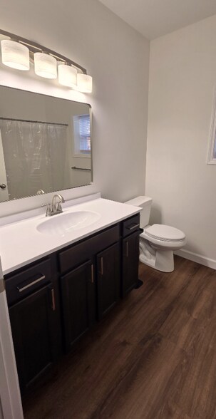 Building Photo - 1235 Perry St