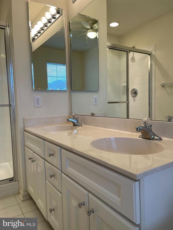 Building Photo - 107 Warwick Rd