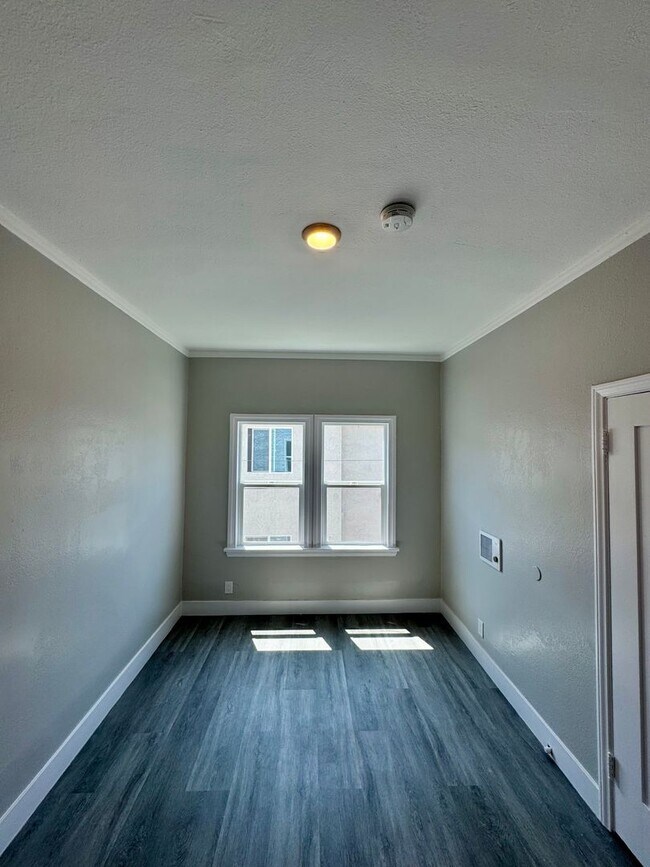 Building Photo - 1416 &amp; 1418