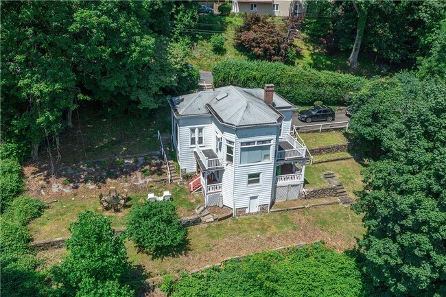 Building Photo - 12 Shadyside Ave
