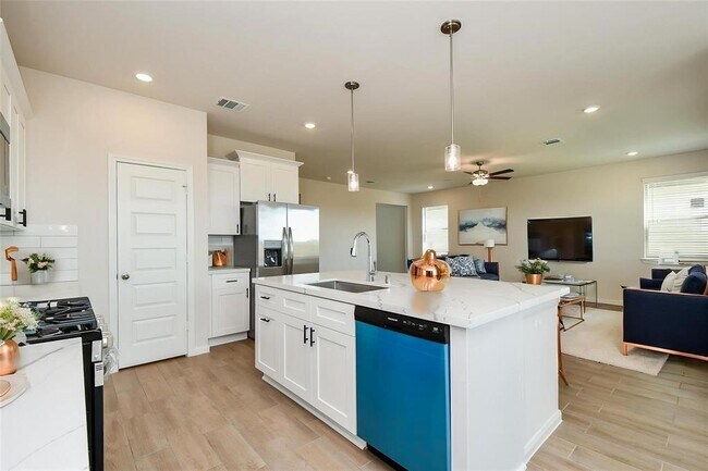 Building Photo - 21807 Ash Cypress Ct