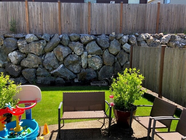 Building Photo - Majestic Home at Silver Peak Estates with 5 Bed and 3 Bath