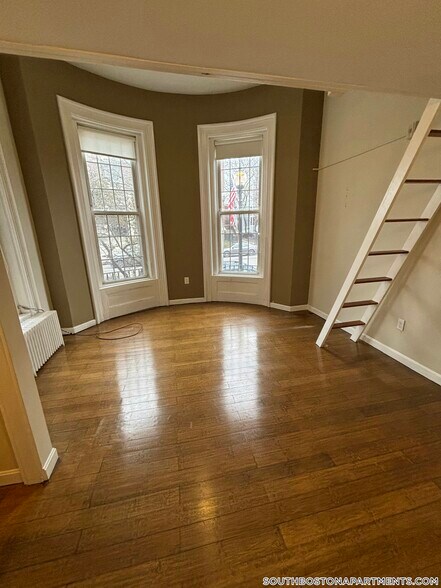 Building Photo - 538 E Broadway