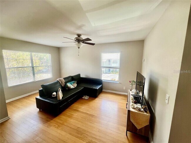 Building Photo - 5440 S MacDill Ave